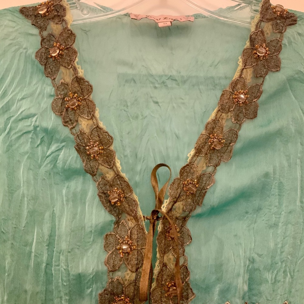 Young Essence sz Small seafoam green top - Picture 3 of 5